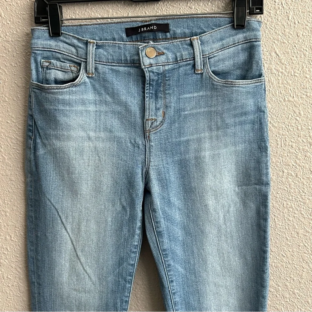 J Brand Cropped Rail Ocean Side Slim Straight Light Wash Stretch Jeans‎